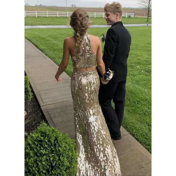 Sherri Hill Red Sequins 2-Piece Crop Top Skirt Gown Dress Slit Size 4 - 51662 - Picture 13 of 16